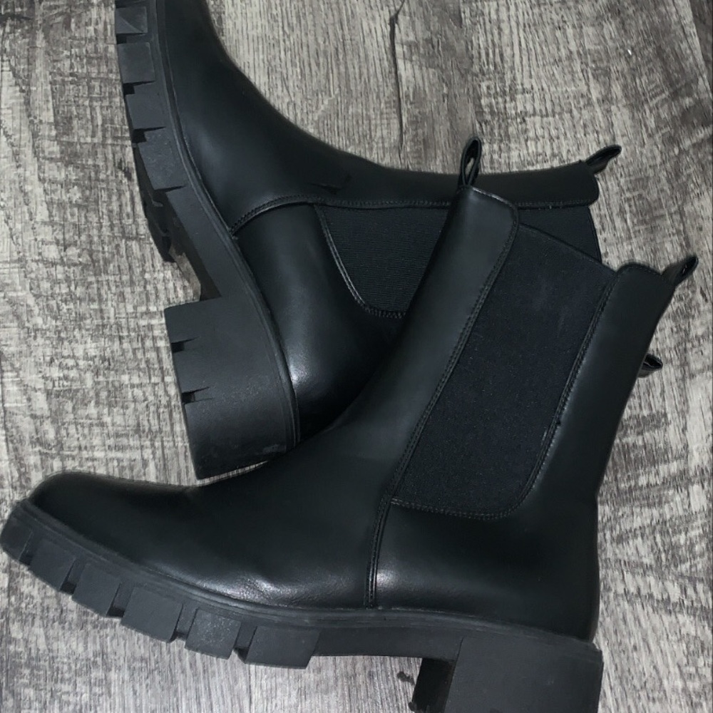 Black Platform Boots - image 4